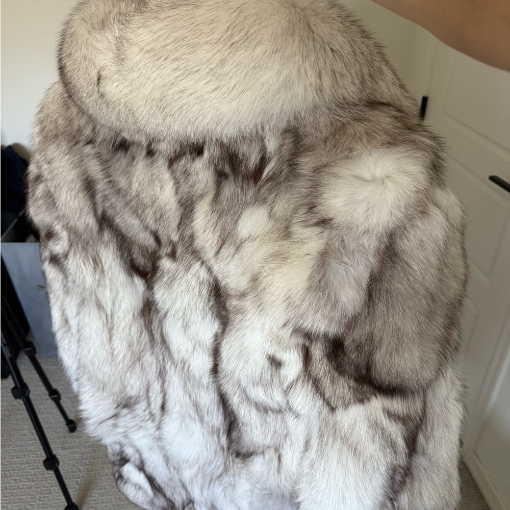 Elegant Fur Women's Coat